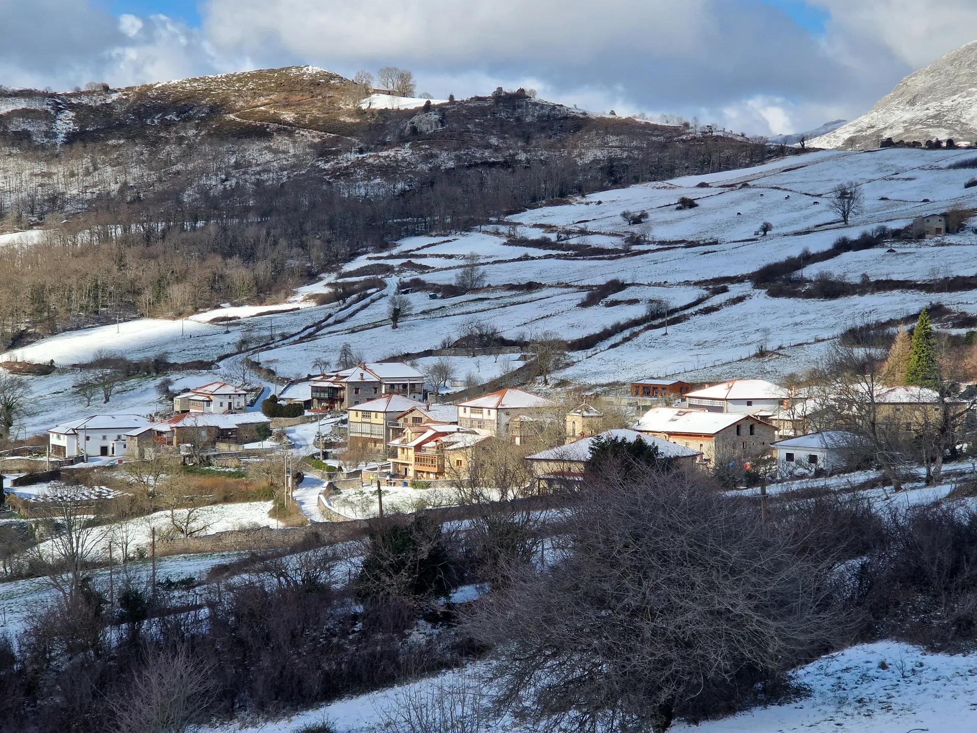 Casa de Aja under winter snow