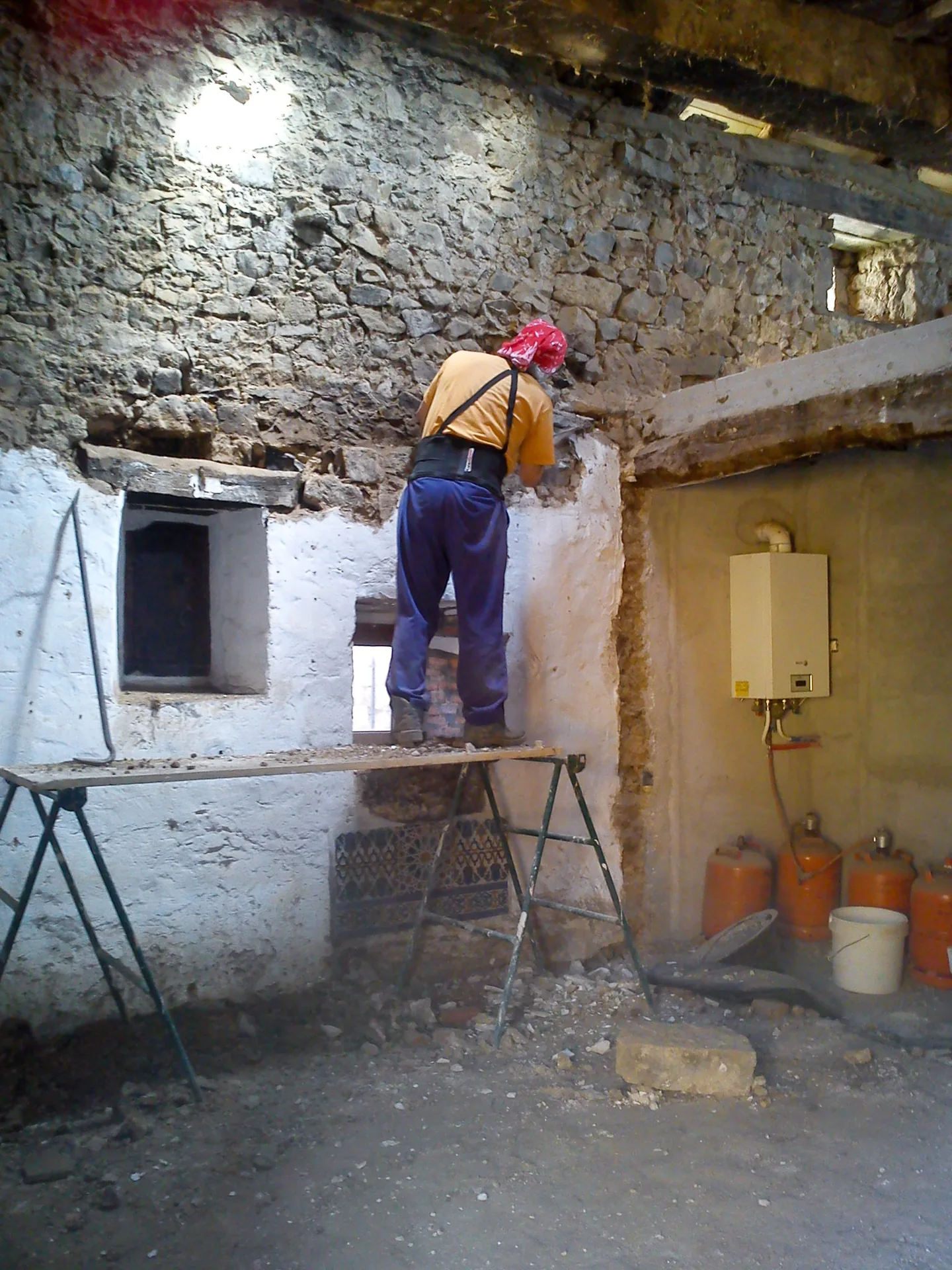 Preparing inner walls